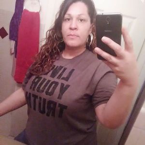 Meet your Posher, Eva